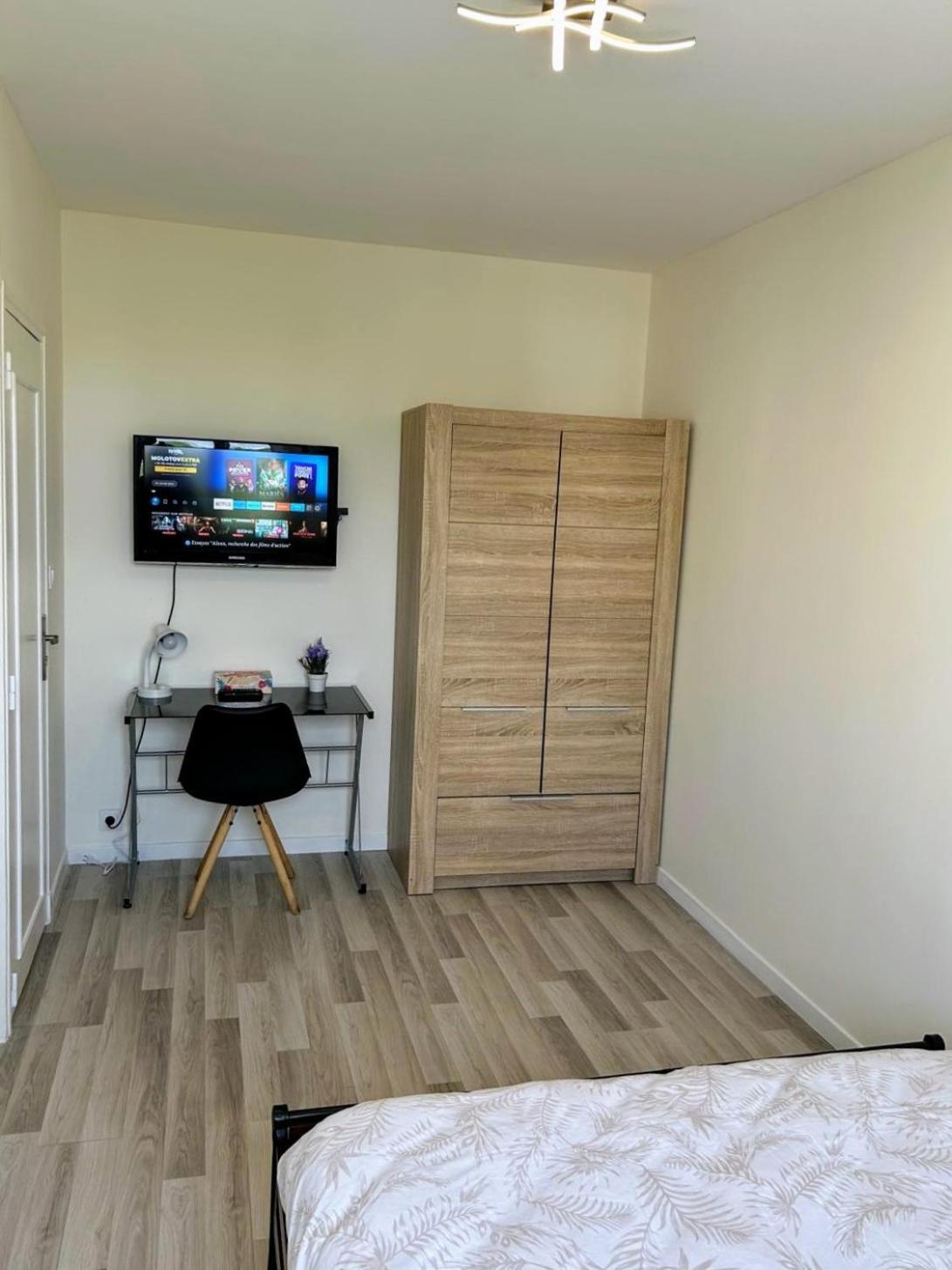 Charmant B&B Espace Et Confort Villeneuve-la-Garenne Zewnętrze zdjęcie